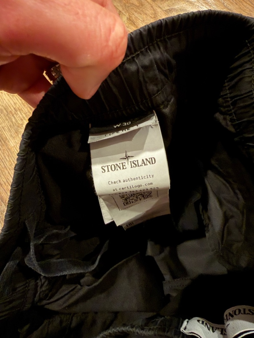 Stone Island Cargo Pants in Black, Navy, and Olive Green - Picture 4 of 13